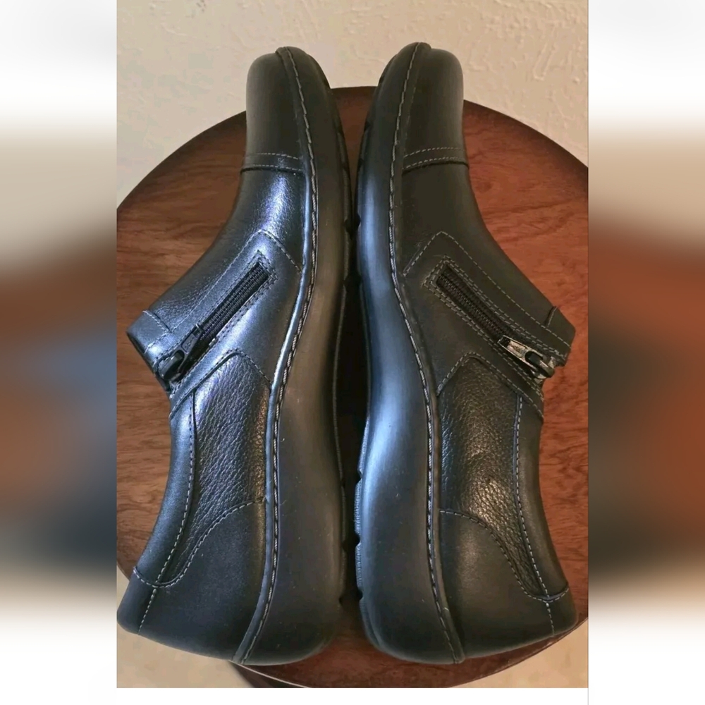 Clarks Cora Giny Women’s Black Leather Side-Zip Slip-On Loafer Shoes Size 9.5 M - Picture 7 of 10